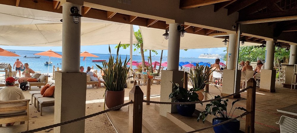 61 West On Grand Anse Beach